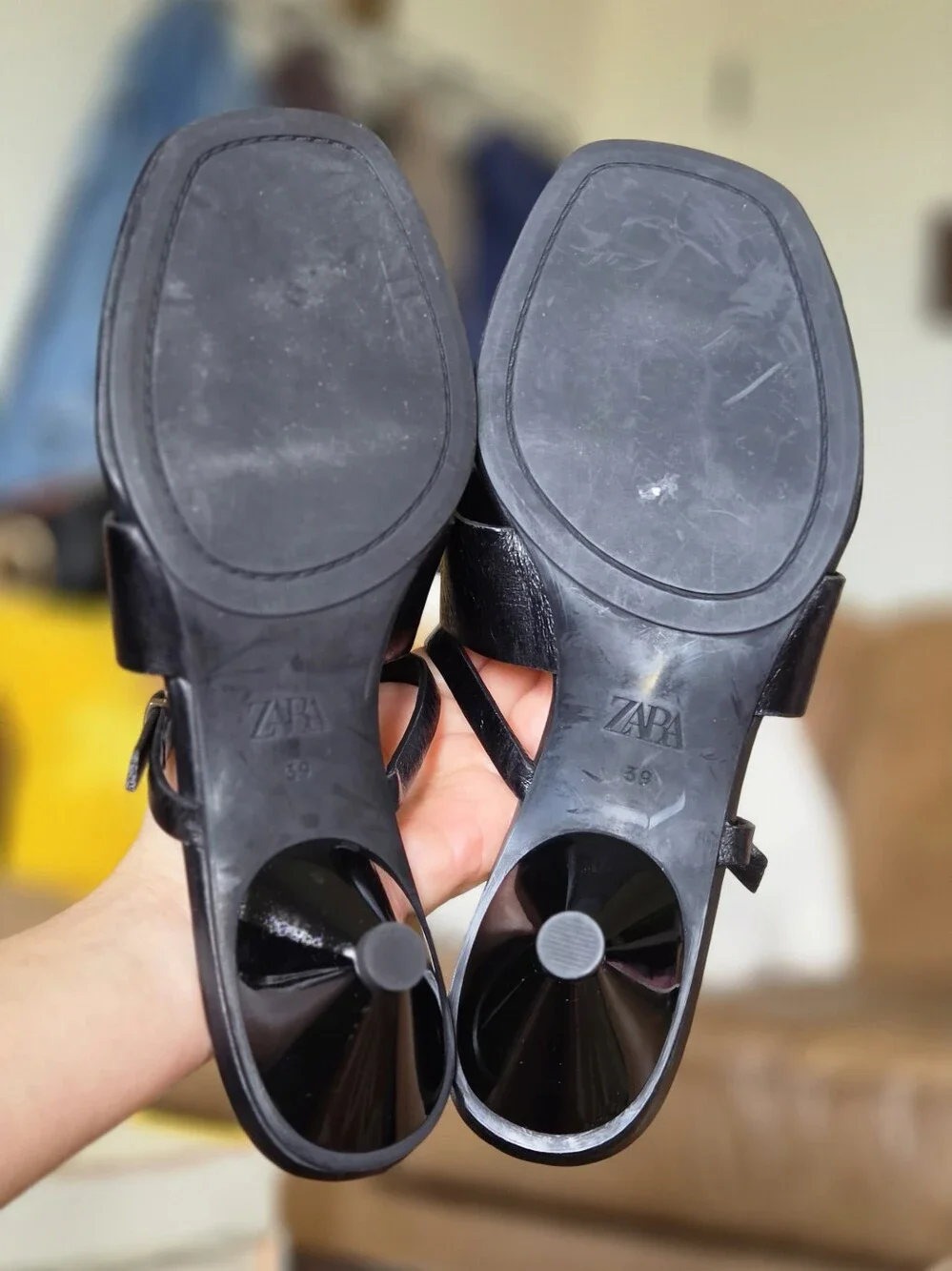 Zara Black Patent Kitten Heel Thong Sandals - Dress Sandals - Picture 5 of 7